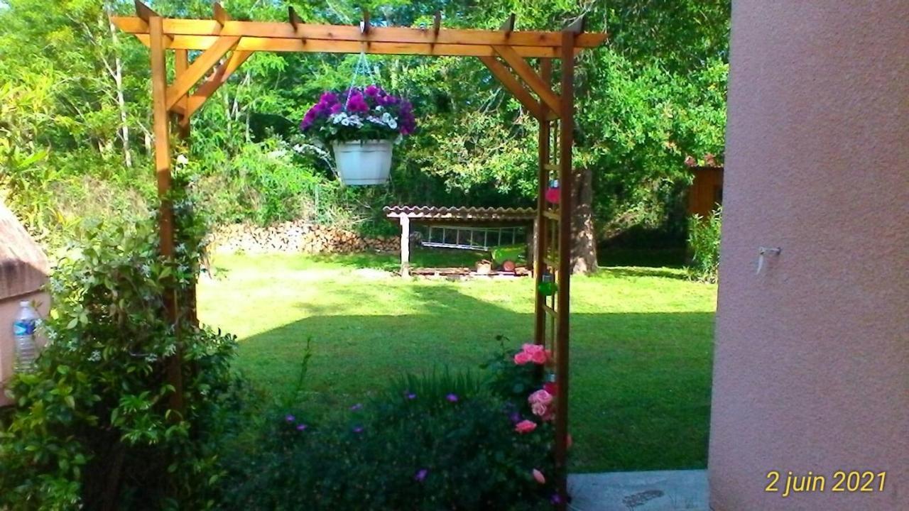 Le Clos Des Palombes Wifi Climatisation Saint-Pierre-du-Mont  Экстерьер фото